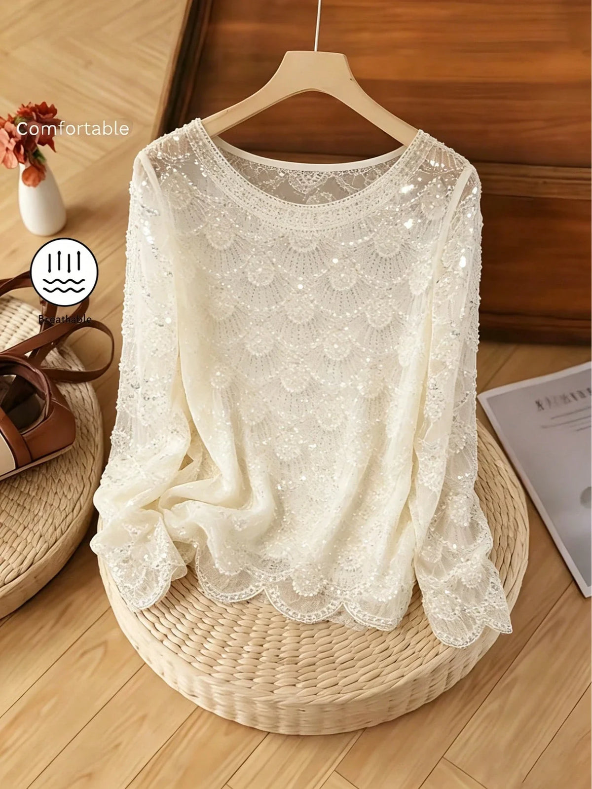 Halbtransparente Damenbluse mit handgefertigten Kunstperlen-Quasten