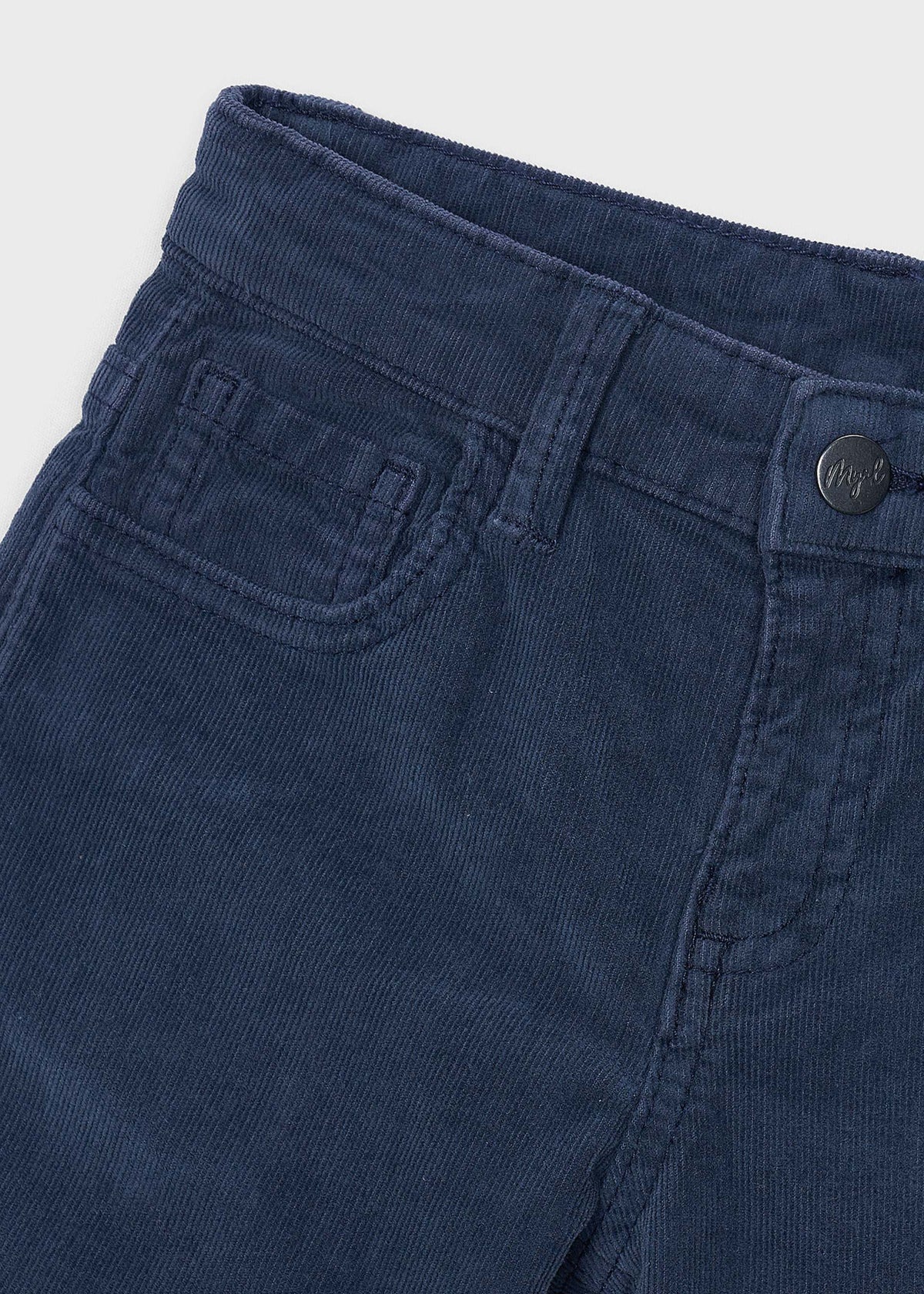 Einfache Cordhose für Jungen