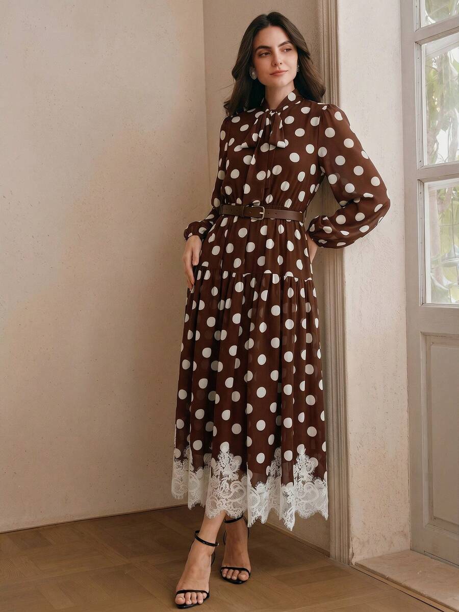 Elegantes Damen-Kleid aus Chiffon mit Polka-Dot-Muster, Spitzendetails und Bindegürtel