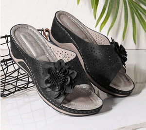 2023 Weiche Massage-Sandalen mit orthopädischem Keilabsatz