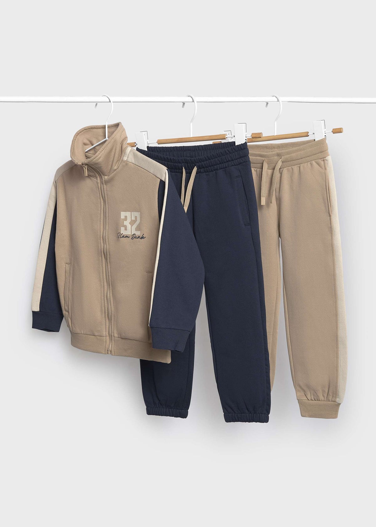 Boy tracksuit 2 contrast bottoms