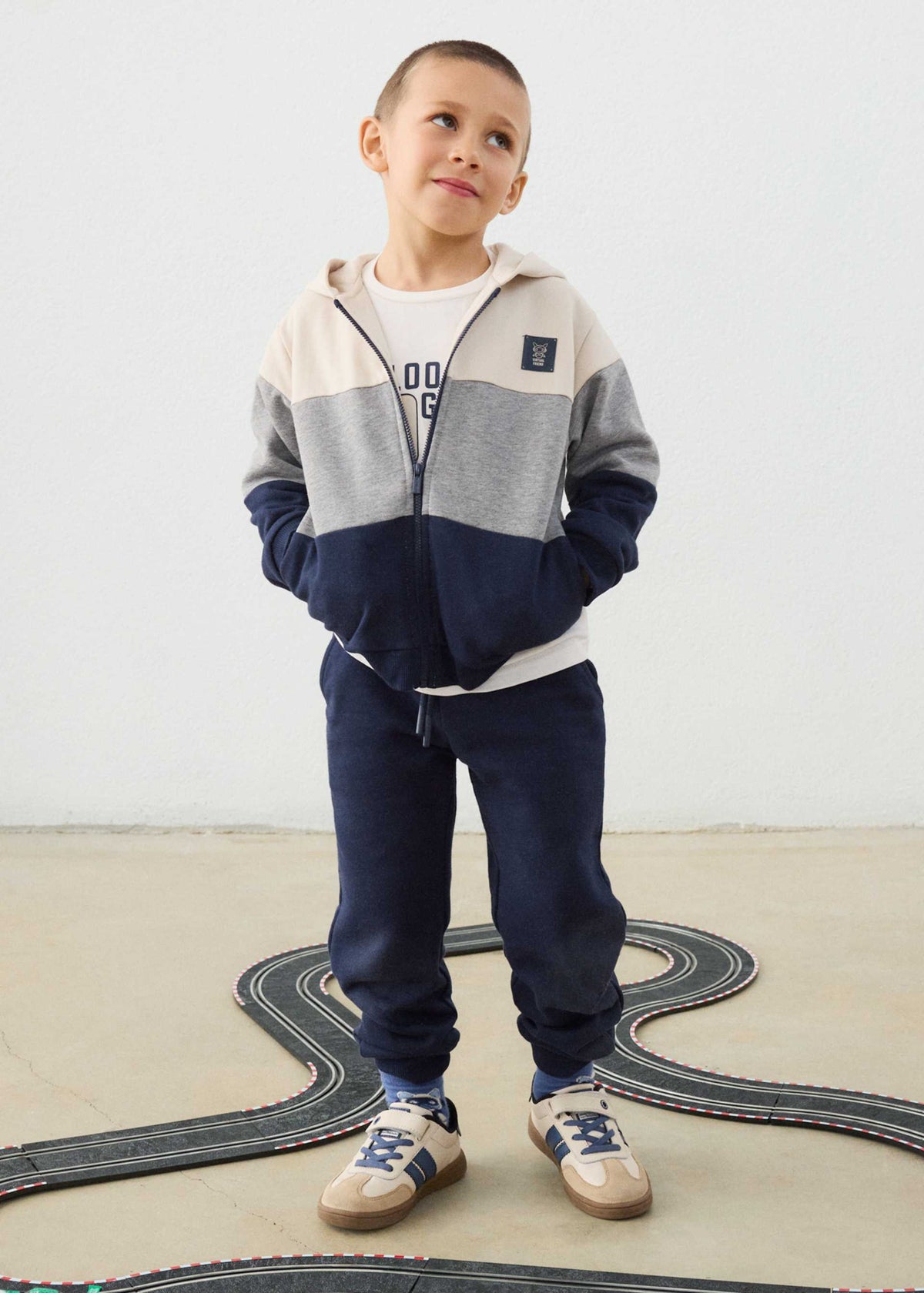 Boys' tracksuit with T-shirt