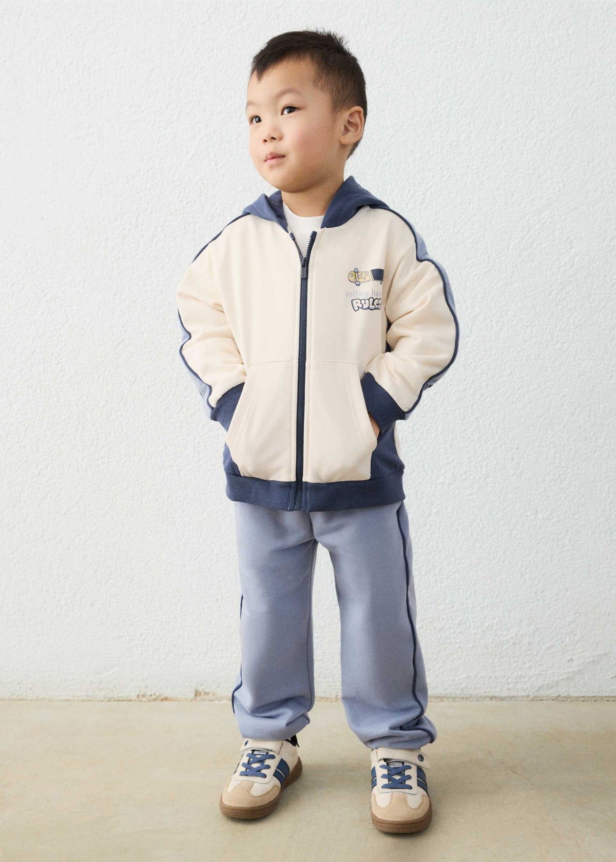 Boys' two-piece tracksuit