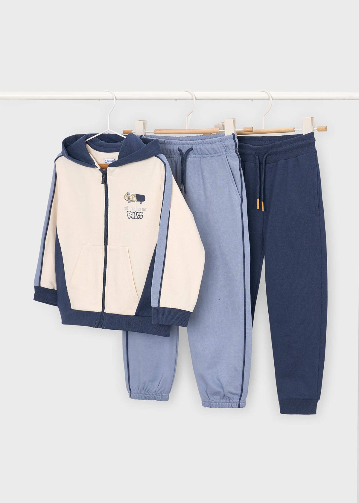 Boys' two-piece tracksuit