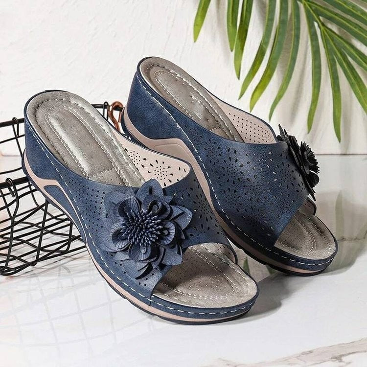 2023 Weiche Massage-Sandalen mit orthopädischem Keilabsatz