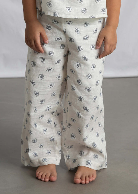 Set aus langer Hose und bedrucktem Oberteil für Mädchen
