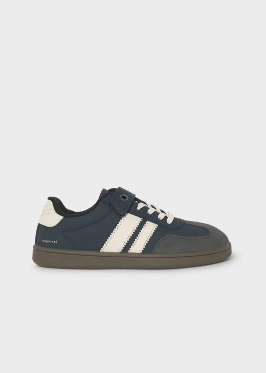 Sneakers boy