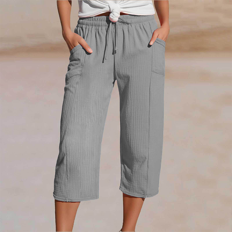 Women's Plain Pleated Cotton And Linen Shorts