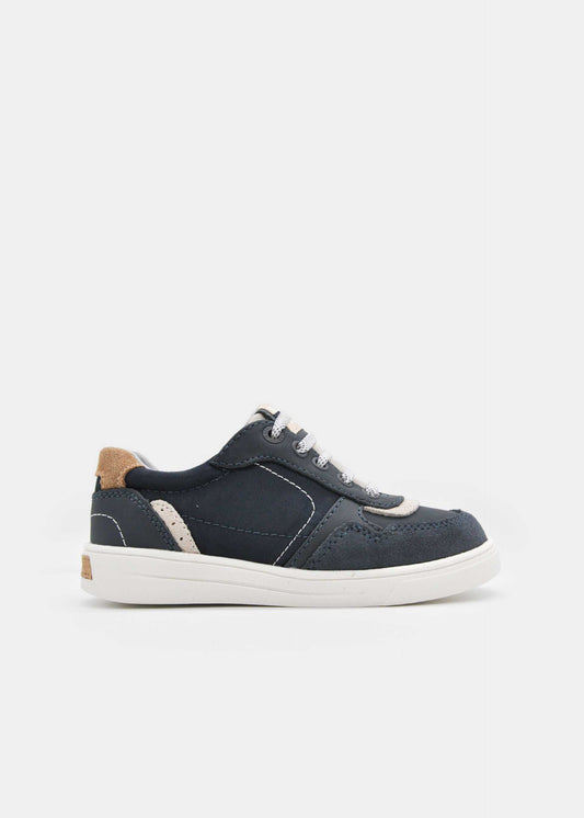 Trainers boy